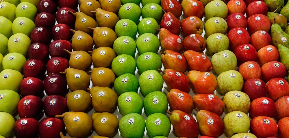 Frutas de pepita en tienda