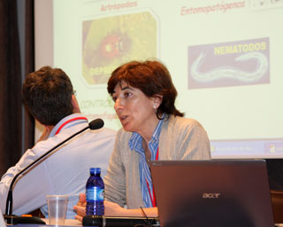 Ángeles Adán durante su conferencia sobre Control biológico de plagas