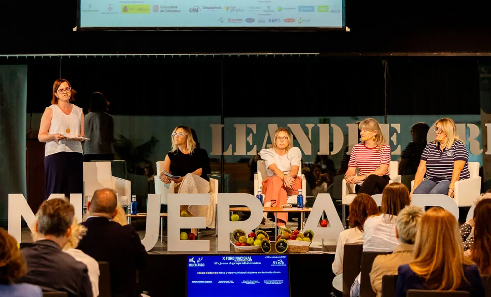 Mesa redonda del X Foro Nacional MujerAGRO en Lleida